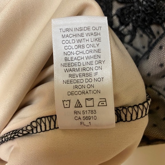 BNWOT Maurices Sleeveless Lace Top Sz M - Picture 5 of 5